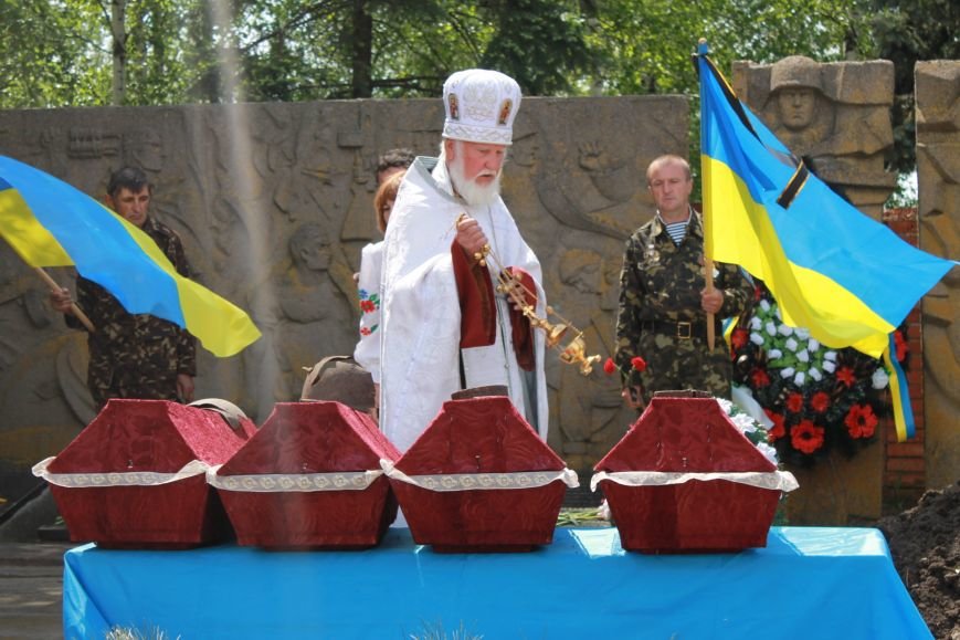 В Добропольском районе провели перезахоронение советских с..., фото-10 В Добропольском районе провели перезахоронение советских солдат, фото-10