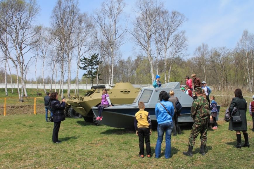 Учащиеся посетили специализированную базу ОМОН (12) Учащиеся посетили специализированную базу ОМОН (12)