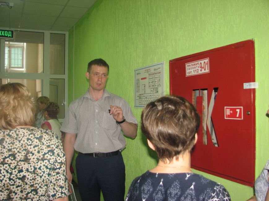 В Сыктывкаре прошел обучающий семинар по обеспечению антит..., фото-1 В Сыктывкаре прошел обучающий семинар по обеспечению антитеррористической безопасности объектов образования, фото-1