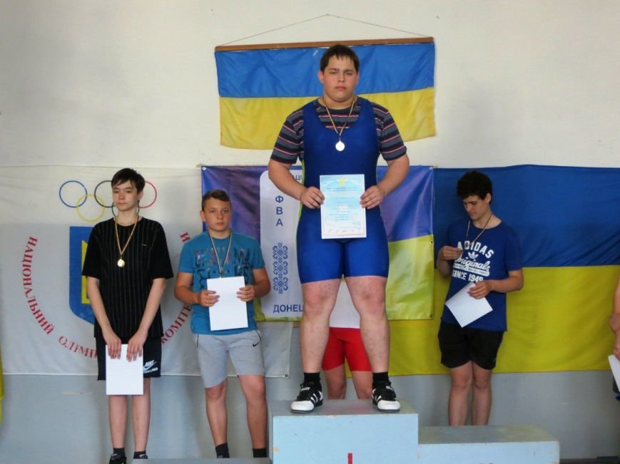 Команда из Белозерского заняла второе место на чемпионате п..., фото-1 Команда из Белозерского заняла второе место на чемпионате по тяжелой атлетике, фото-1