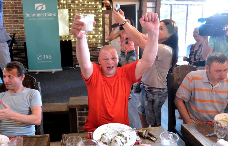 2,5 кг за 25 минут: как житель Полоцка стал чемпионом по поеданию клецек, фото-4