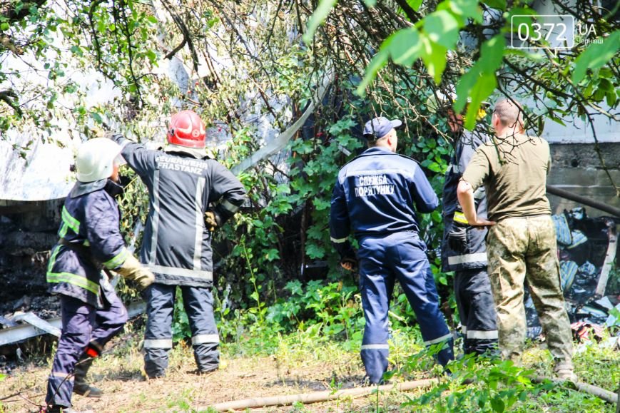 Позаду приміщення "Чернівцігаз" спалахнула масштабна пожежа..., фото-8 Позаду приміщення "Чернівцігаз" спалахнула масштабна пожежа(ФОТО), фото-8