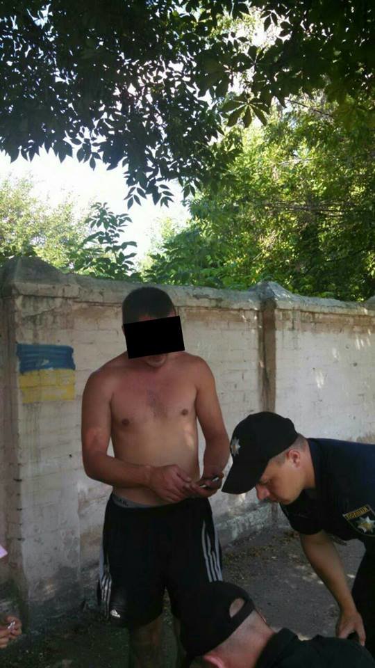 Нетрезвый водитель перевозил на мопеде двух маленьких детей..., фото-1 Нетрезвый водитель перевозил на мопеде двух маленьких детей (ФОТО), фото-1