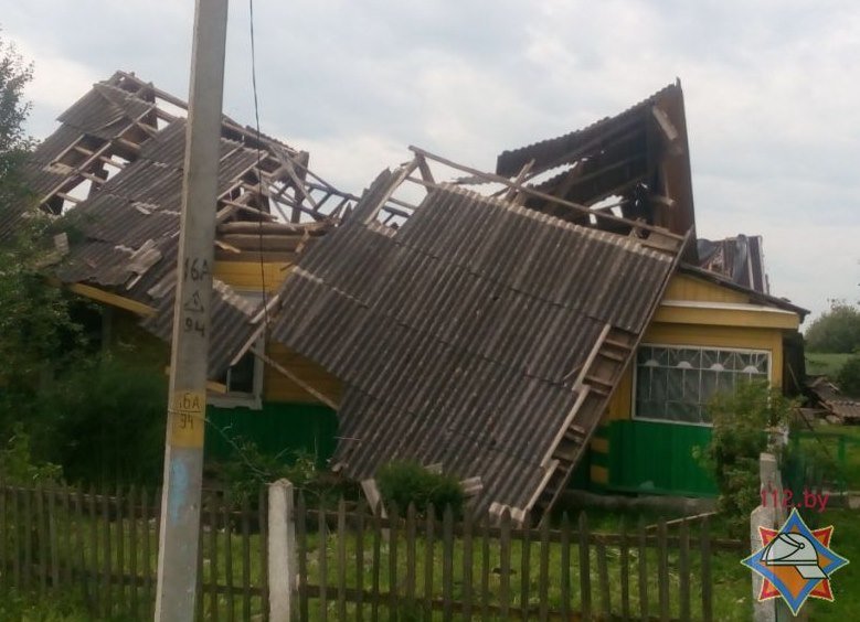 Торнадо в Витебской области: пострадали 3 человека и 35 телят. Фото, видео, фото-1