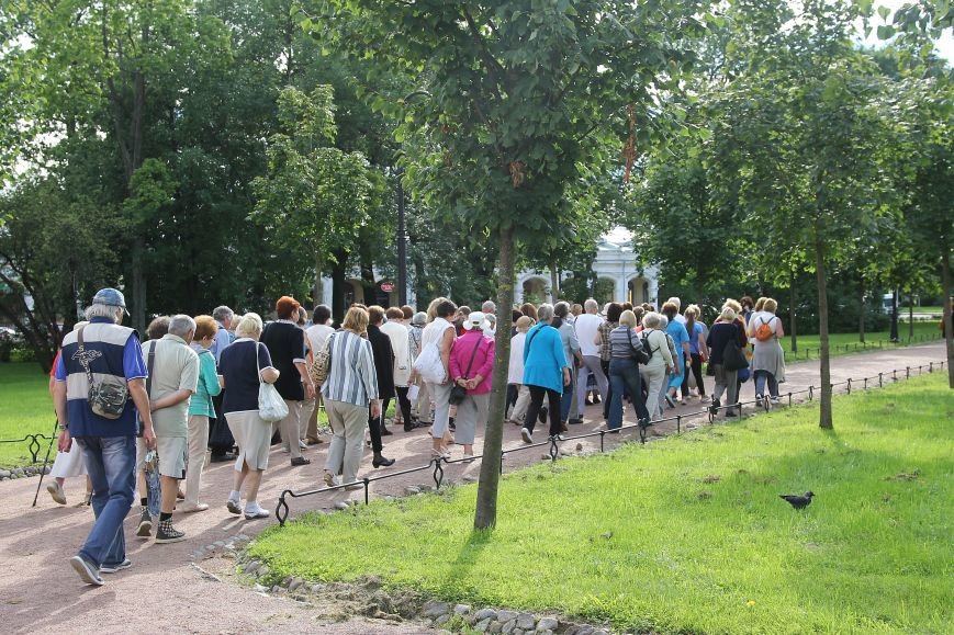 Жители Пушкина приняли участие в экскурсии по... Пушкину, фото-4