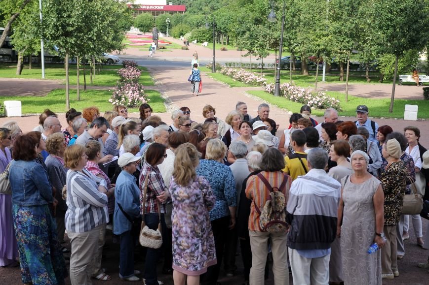Жители Пушкина приняли участие в экскурсии по... Пушкину, фото-2