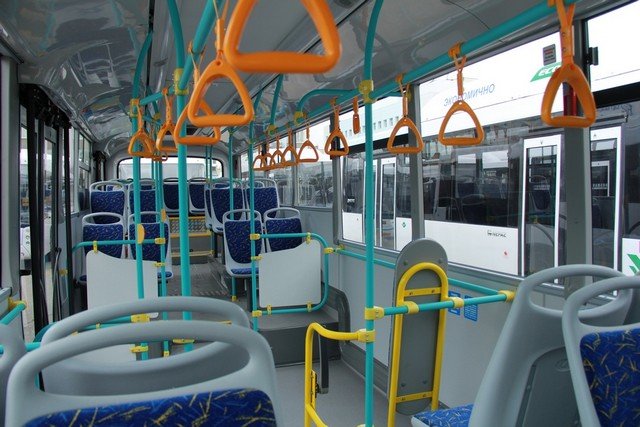 40 современных автобусов презентовали на Стефановской площади, фото-1