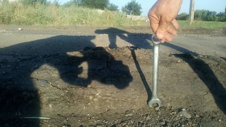 Большегрузы "раздавили" дорогу на Новый Буг (ФОТО), фото-3 Большегрузы "раздавили" дорогу на Новый Буг (ФОТО), фото-3