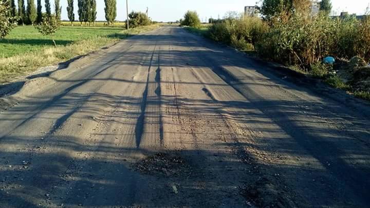 Большегрузы "раздавили" дорогу на Новый Буг (ФОТО), фото-5 Большегрузы "раздавили" дорогу на Новый Буг (ФОТО), фото-5