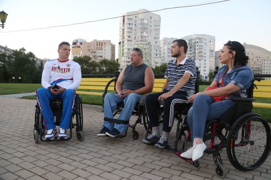 Белгородские паралимпийцы вышли на акцию в поддержку отстра..., фото-1 Белгородские паралимпийцы вышли на акцию в поддержку отстранённых спортсменов. Фоторепортаж, фото-1