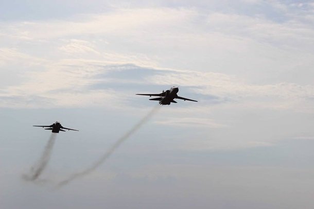 Украинские МиГ-29 приземлились на трассу Киев-Чоп (ФОТО, В..., фото-1 Украинские МиГ-29 приземлились на трассу Киев-Чоп (ФОТО, ВИДЕО), фото-1