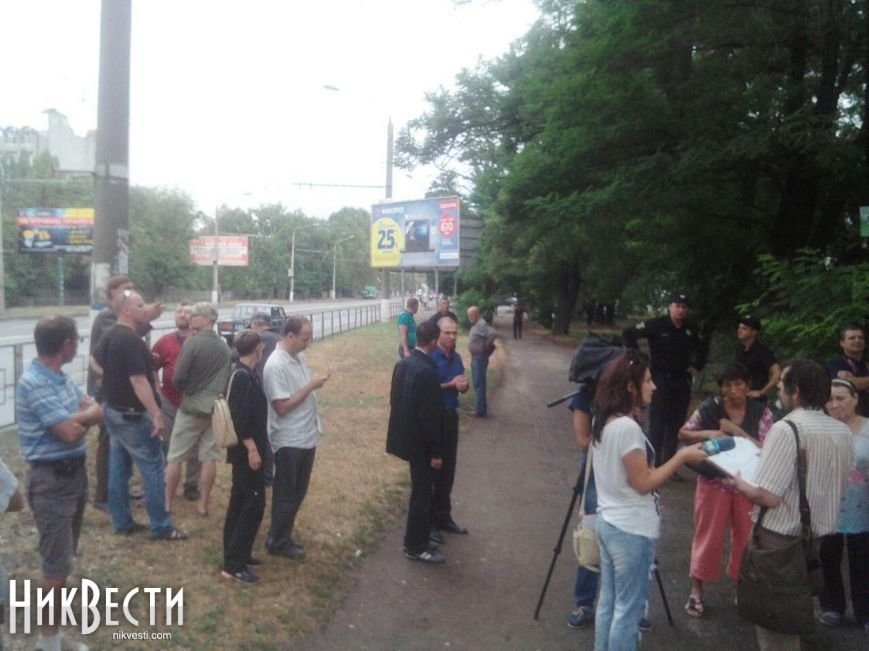 Скандальная застройка на ПГС: местные жители протестуют про..., фото-2 Скандальная застройка на ПГС: местные жители протестуют против строительства (ФОТО), фото-2