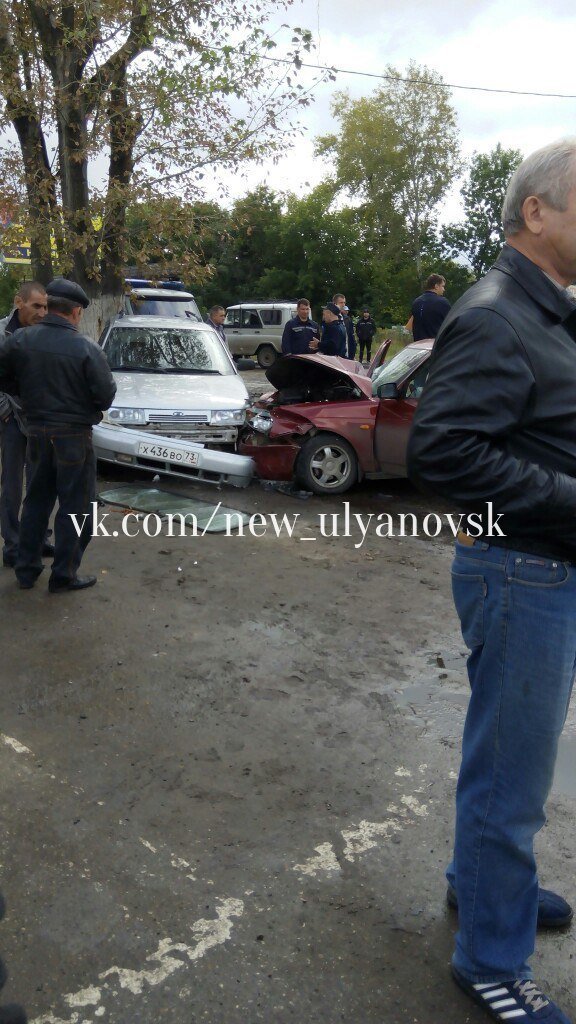 В Ульяновске столкнулись две легковушки и уазик. ФОТО, фото-2