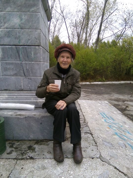 Полевские ветераны вышли на субботник, фото-5 Полевские ветераны вышли на субботник, фото-5