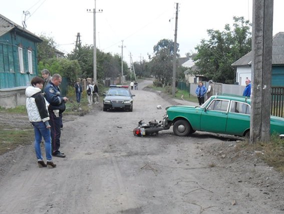Внаслідок ДТП в Конотопській лікарні опинилася велосипедист..., фото-1 Внаслідок ДТП в Конотопській лікарні опинилася велосипедистка та водій мопеда (ФОТО), фото-1