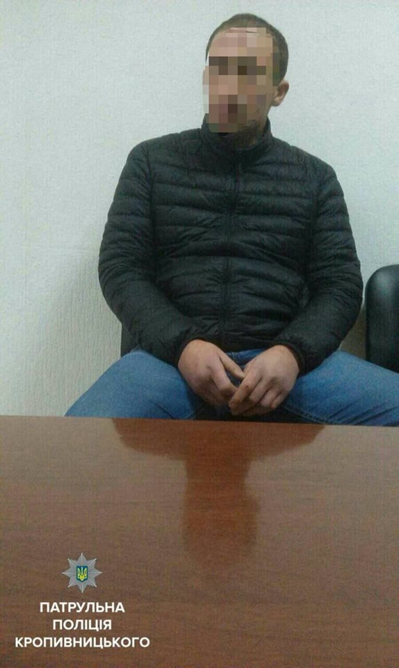 Патрульные обнаружили автомобиль с признаками подделки док..., фото-3 Патрульные обнаружили автомобиль с признаками подделки документов (ФОТО), фото-3