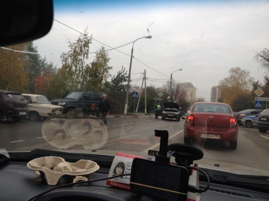 Авария на Кутузовском проезде в Домодедово, фото-1 Авария на Кутузовском проезде в Домодедово, фото-1