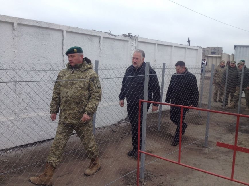 В Донецкой области вместо Зайцево открыли новый КПВВ "Майор..., фото-1 В Донецкой области вместо Зайцево открыли новый КПВВ "Майорск" (ФОТО), фото-1