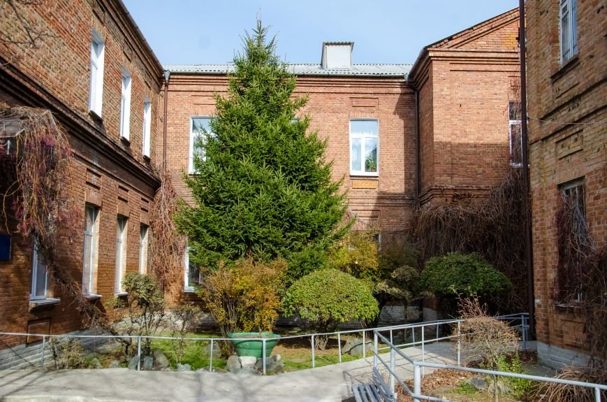 2 У Сурсько-Литовській громаді вже замінили вікна у місцевій школі. 2 У Сурсько-Литовській громаді вже замінили вікна у місцевій школі.