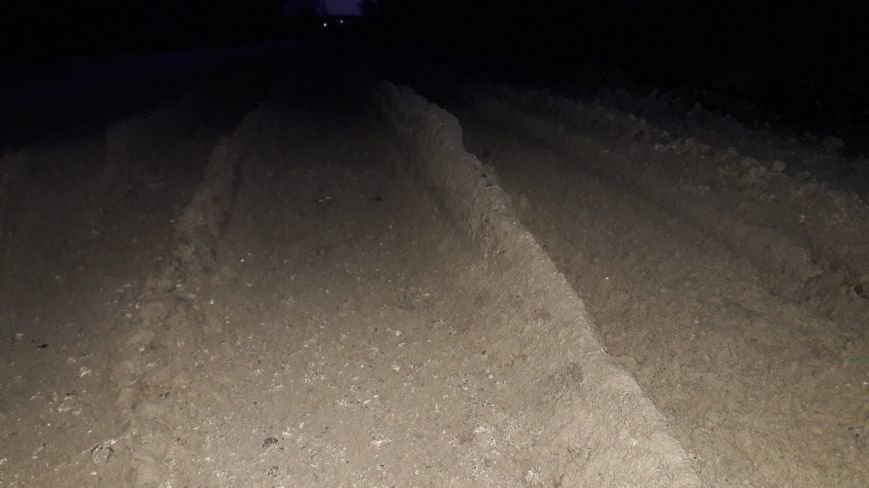 Мешканці вул. Польової нарікають на непролазне болото на в..., фото-1 Мешканці вул. Польової нарікають на непролазне болото на вулиці. Фото, фото-1