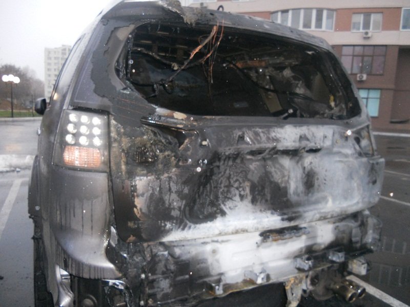 У Броварах згоріло авто “Mitsubishi Outlander”, а на Бровар..., фото-1 У Броварах згоріло авто “Mitsubishi Outlander”, а на Броварщині дачний будинок (ФОТО), фото-1