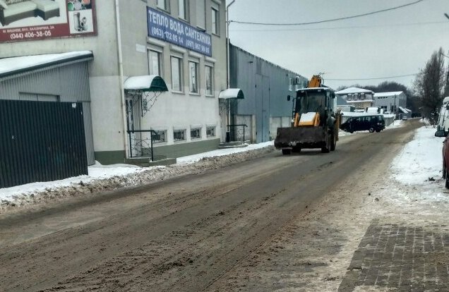 ФОТОФАКТ: Уборка снега в Вишневом, фото-2 ФОТОФАКТ: Уборка снега в Вишневом, фото-2