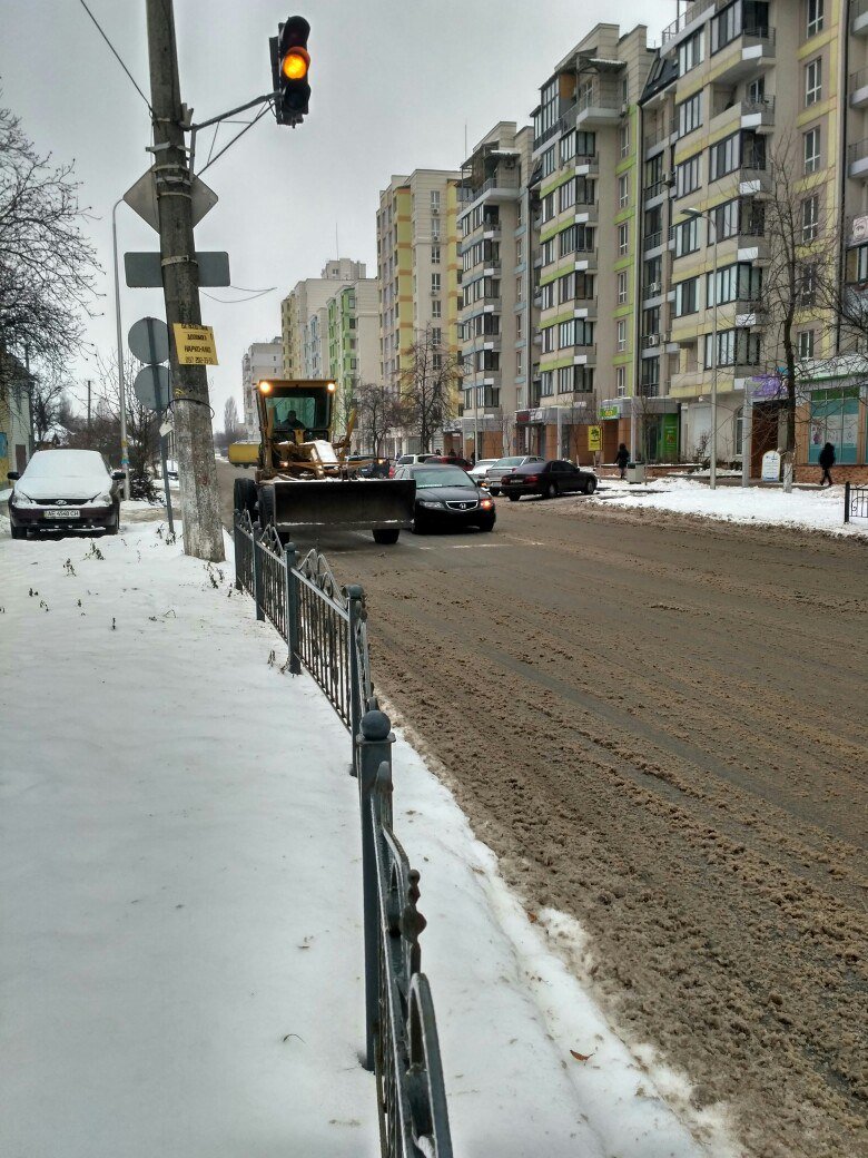 Уборка снега в Вишневом: продолжение (ФОТО), фото-8 Уборка снега в Вишневом: продолжение (ФОТО), фото-8