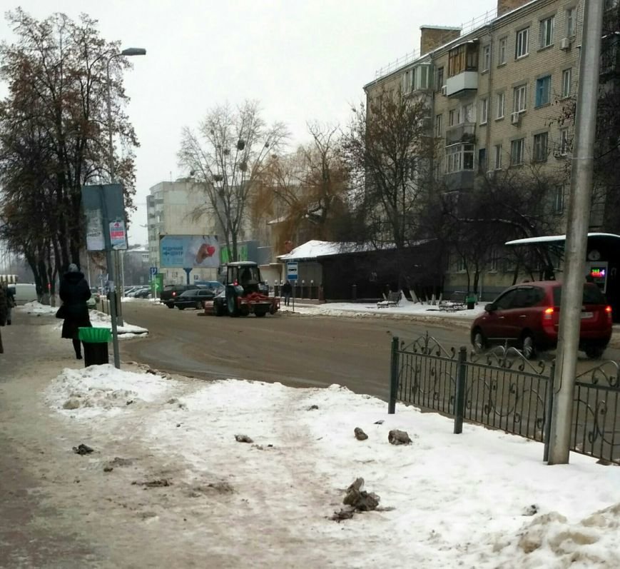 Уборка снега в Вишневом: продолжение (ФОТО), фото-13 Уборка снега в Вишневом: продолжение (ФОТО), фото-13