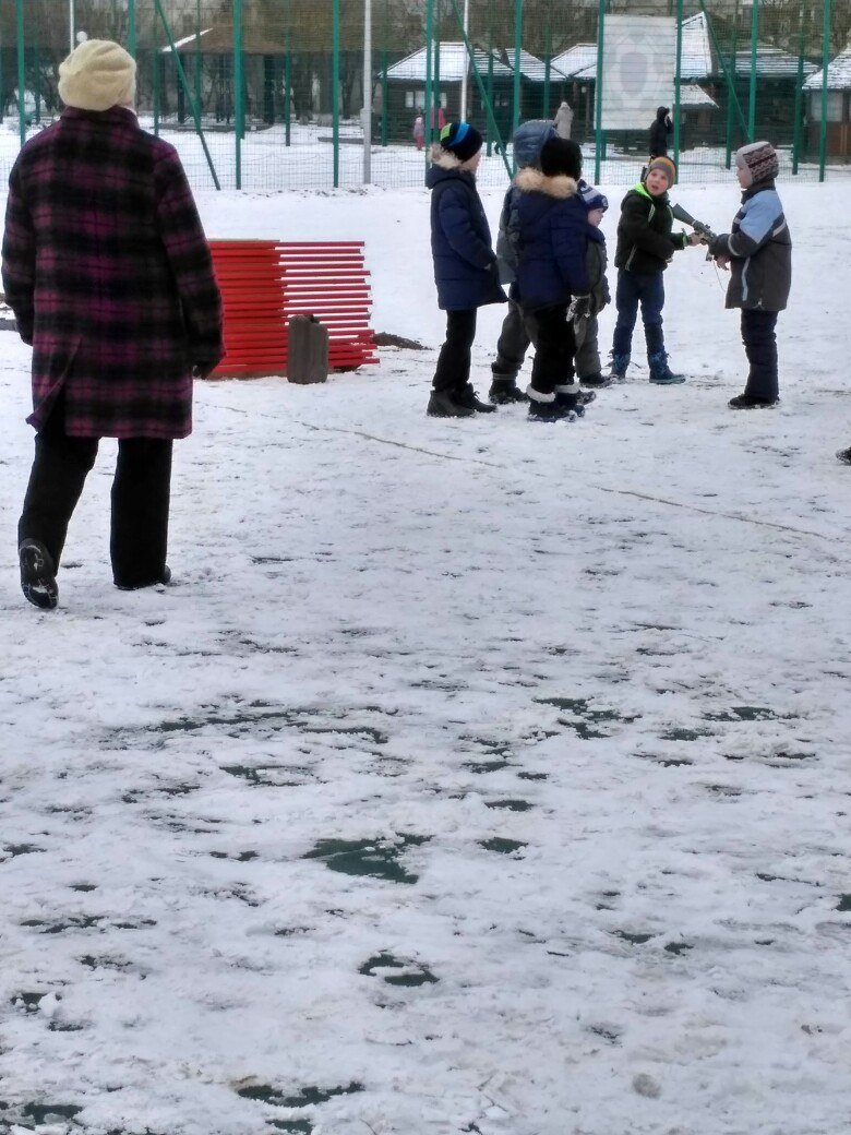 zabor vokruh det·skoy ploshchadky v vyshnevom zabor vokruh det·skoy ploshchadky v vyshnevom