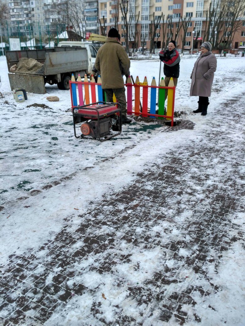 novyy zabor vokruh det·skoy ploshchadky v vyshnevom novyy zabor vokruh det·skoy ploshchadky v vyshnevom