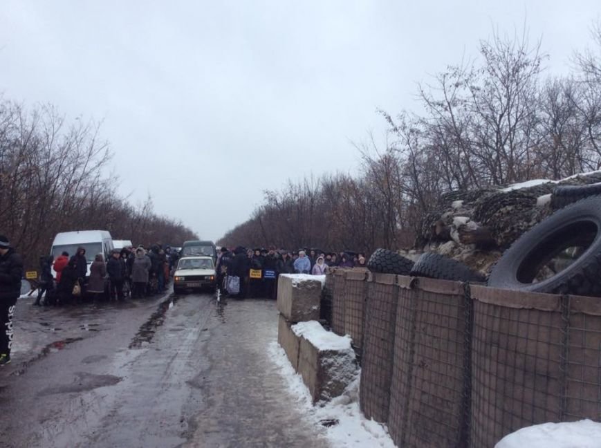 До сих пор ни одного решения суда по вопросам злоупотреблен..., фото-6 До сих пор ни одного решения суда по вопросам злоупотреблений на КПВВ в Донбассе нет - Геращенко, фото-6
