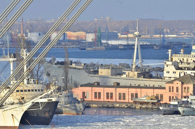 В Одессе льды сковали корабли Военно-морских сил Украины (ФОТО), фото-11