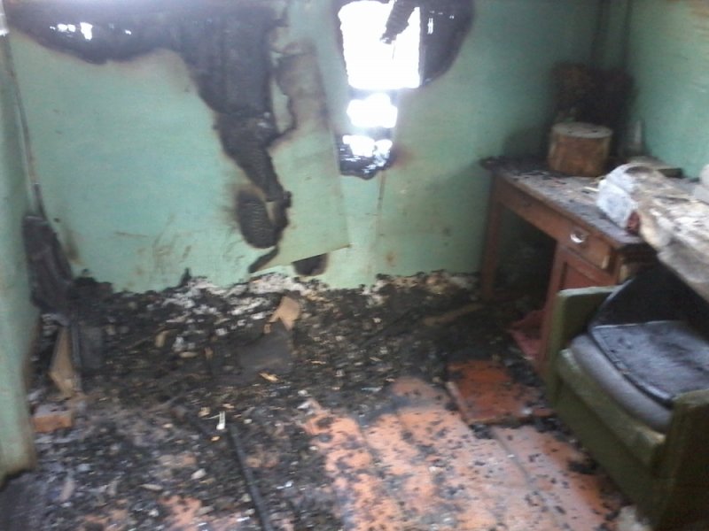 В Новомалыклинском районе из-за шальной сигареты сгорел дом. ФОТО, фото-2