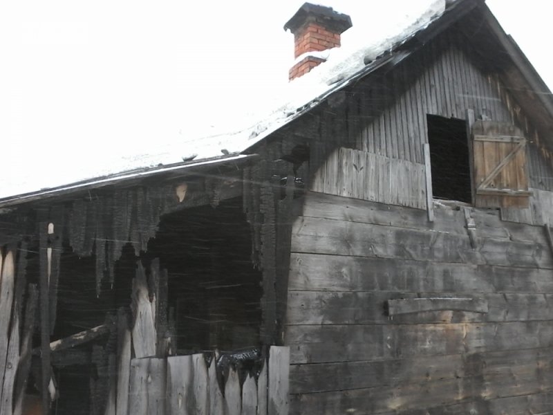 В Новомалыклинском районе из-за шальной сигареты сгорел дом. ФОТО, фото-1