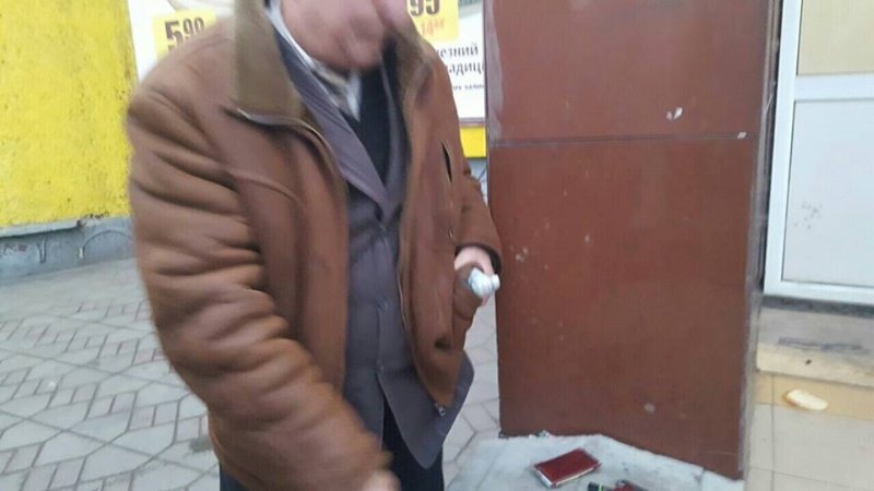 На Буковині на хабарі затримали керівника управління Держпр..., фото-3 На Буковині на хабарі затримали керівника управління Держпраці (ФОТО), фото-3