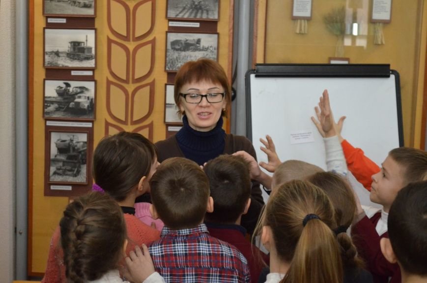 Как мелитопольские школьники по музейным "кочкам" гуляли, фото-4 Как мелитопольские школьники по музейным "кочкам" гуляли, фото-4