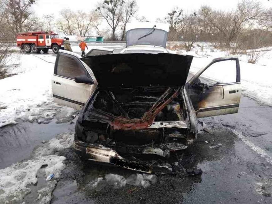 Новоград-Волинський район: за добу вогнеборцями ліквідовано..., фото-1 Новоград-Волинський район: за добу вогнеборцями ліквідовано загоряння двох легковиків (ФОТО), фото-1