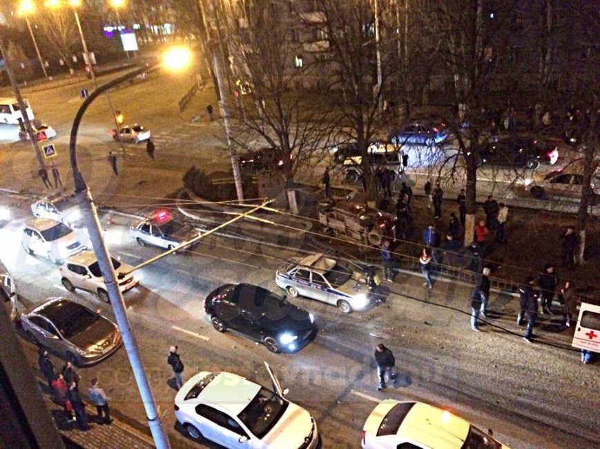 Три человека пострадали в тройном ДТП на Ленина в Ростове-..., фото-1 Три человека пострадали в тройном ДТП на Ленина в Ростове-на-Дону, фото-1