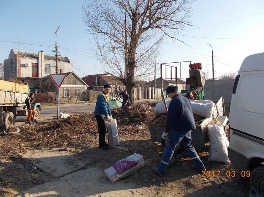 В Херсоні ліквідують сміттєзвалище (фото), фото-1 В Херсоні ліквідують сміттєзвалище (фото), фото-1