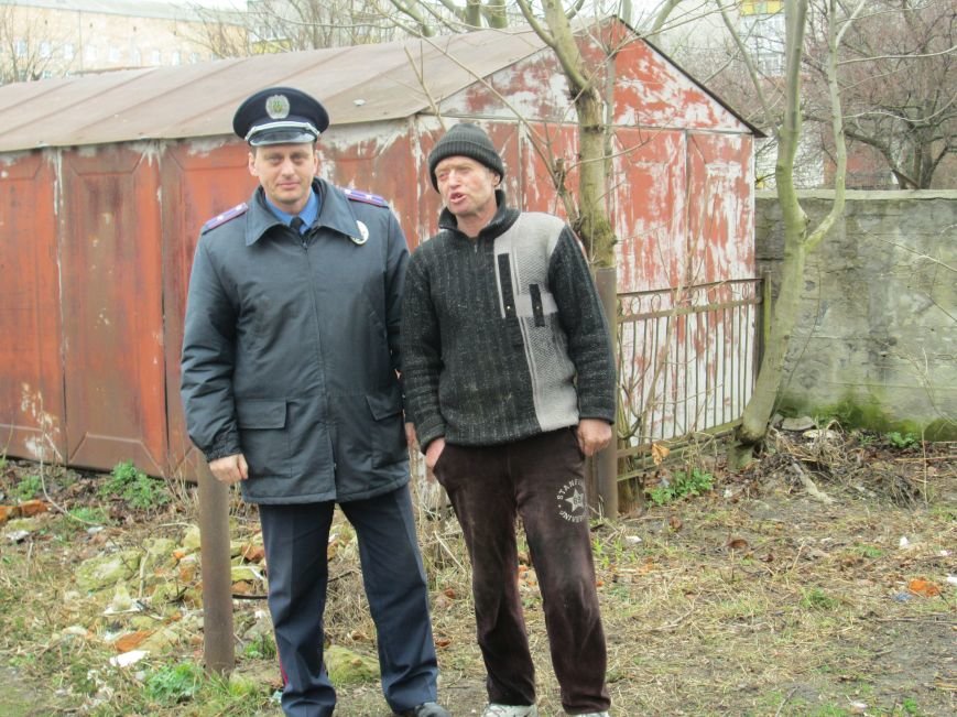 Небезпека поряд: У житловому кварталі Новограда-Волинського..., фото-1 Небезпека поряд: У житловому кварталі Новограда-Волинського виявили снаряд (ФОТО, ВІДЕО), фото-1