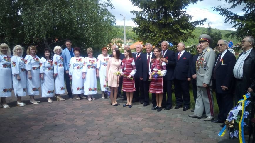 Як у селі Оноківці згадували загиблих на війні: фоторепортаж, фото-1 Як у селі Оноківці згадували загиблих на війні: фоторепортаж, фото-1
