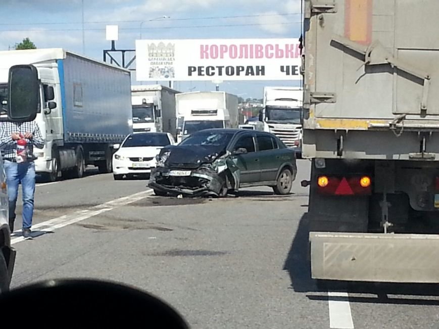 В Гамаліївці внаслідок жахливої ДТП постраждали четверо лю..., фото-1 В Гамаліївці внаслідок жахливої ДТП постраждали четверо людей: фото з місця події, фото-1