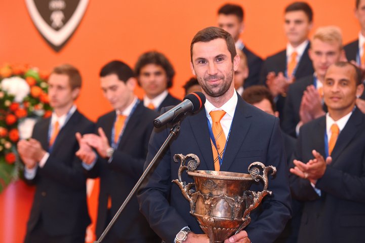 «Шахтер» наградили золотыми медалями чемпионата (ФОТО), фото-4 «Шахтер» наградили золотыми медалями чемпионата (ФОТО), фото-4