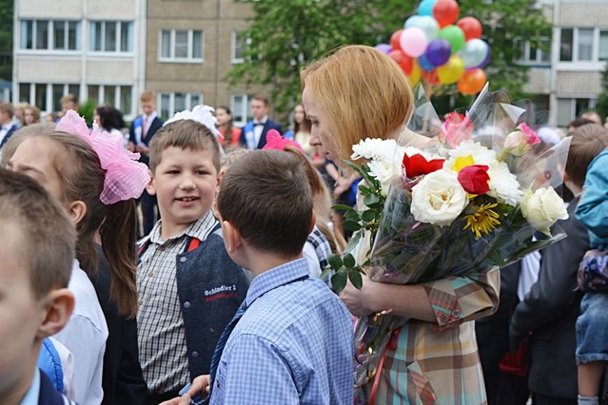 В школах Новополоцка и Полоцка прозвенели последние звонки. ФОТОФАКТ, фото-7