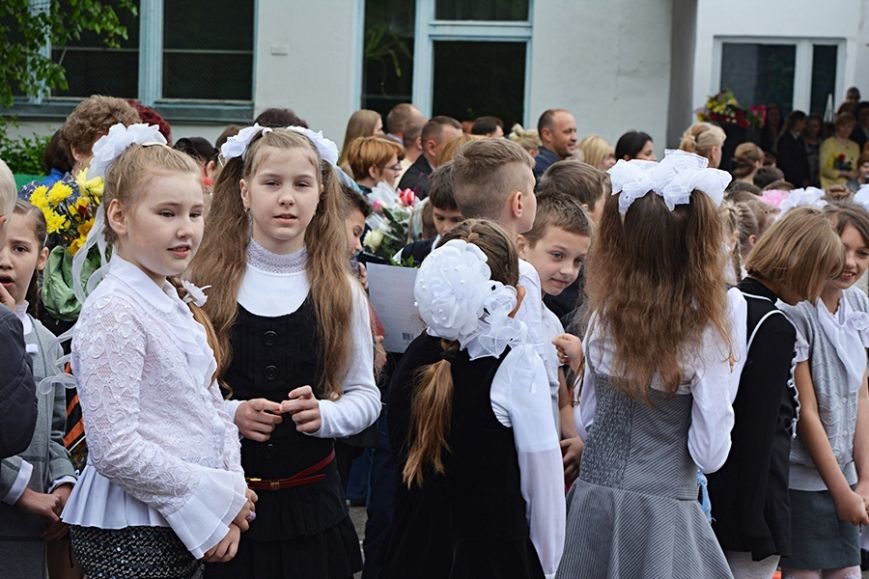 В школах Новополоцка и Полоцка прозвенели последние звонки. ФОТОФАКТ, фото-11