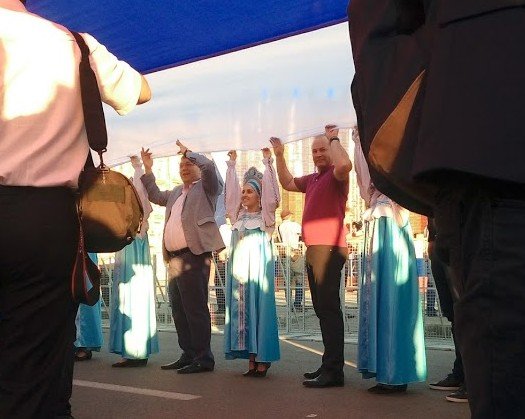 Ростов-на-Дону и Москва в День России померились триколорами, фото-1 Ростов-на-Дону и Москва в День России померились триколорами, фото-1